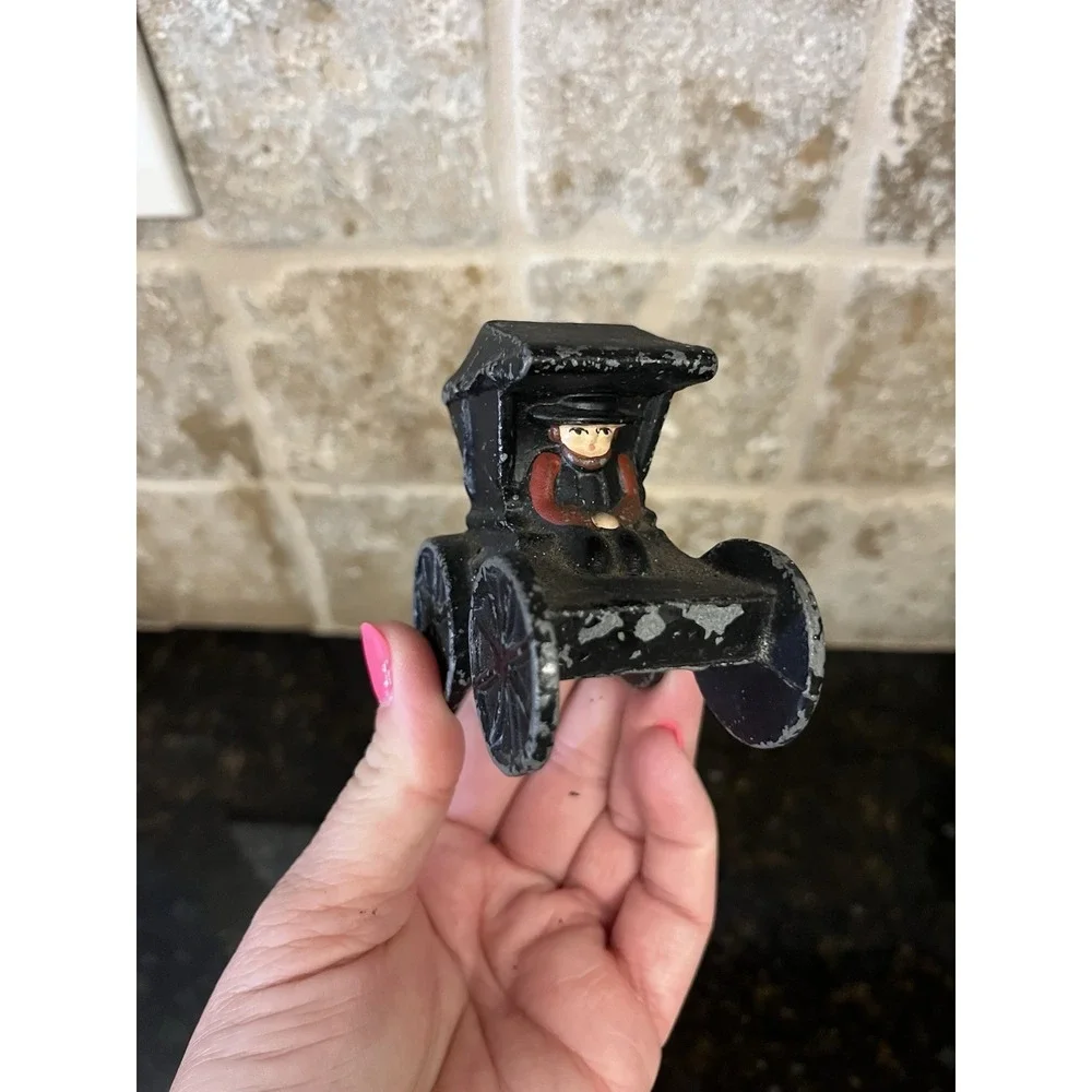 VINTAGE CAST IRON BUGGY / CAR 3